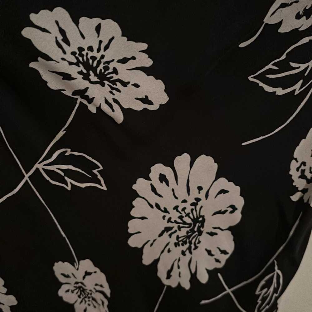 Ladies Dress - Picture 3 of 4